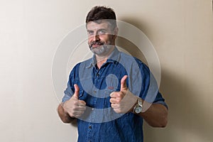 Smiling senior caucasians man relaxing