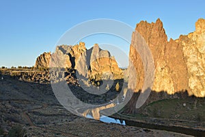 Smith Rock and Crooked River at sunrise