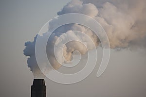 Fumar descargar a retumbar molino chimenea 