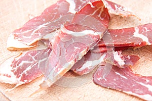 Smoked meat coldcuts