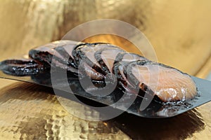 Smoked Nori salmon with seaweed chips