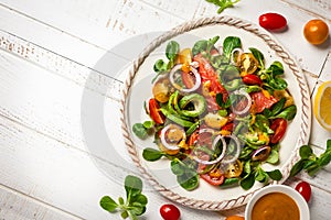 Smoked salmon and avocado salad