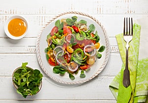 Smoked salmon and avocado salad