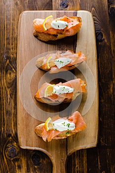 Smoked salmon on toasted bread