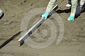 Smooth concreting the floor