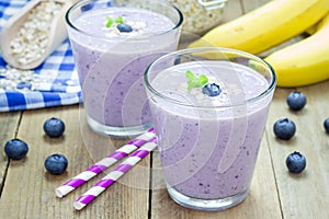 Smoothie with blueberry, banana, oats, almond milk and yogurt