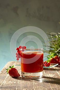 Smoothie with red fruits, special for dad.