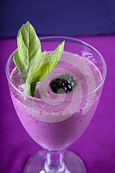 Smoothie with strawberry, mint and blackberry