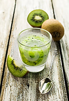 Smoothies of kiwi