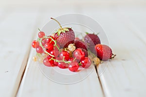 Smoothies of strawberries and currants