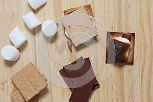 Smores. Marshmallow with Chocolate and Graham Crackers