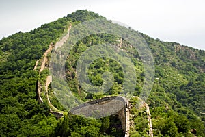 Snake shape of the great wall climbing mountains