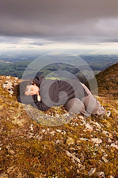 Snooze on top of the world 02