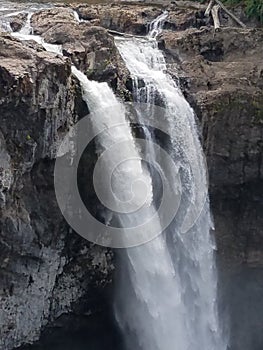 snoqualmie falls