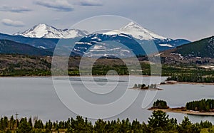Snow-capped mountains in the background of a mountain lake in Utah, nature US