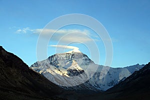 Snow cloud plume at Mt.everest