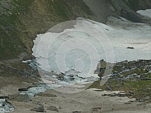 Snow covered mountains around Sonamarg