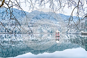 Snow Lulin Lake-Snow scene in Mount Lu