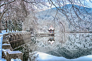 Snow Lulin Lake-Snow scene in Mount Lu