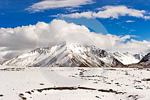 Snow mountai photo