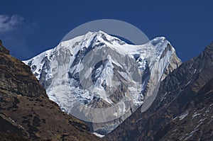 Snow mountain annapurna southern. Trekking to Annapurna Base Cam