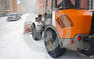 Snow plow for road cleaning