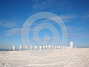 La nieve estatuas en laponia 