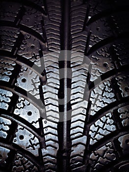 Snow tire tread