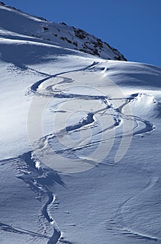 Snowboards track