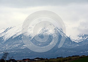 Zasněžená hora ve Vysokých Tatrách