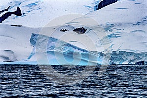 Snowing Floating Blue Iceberg Snow Glaciers Mountains Charlotte Bay Antarctica