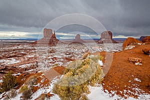 Snowstorm sweeps through Monument Valley