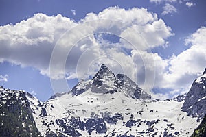 Snowy mountain range in Austria: Loferer Steinberge