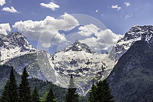 Snowy mountain range in Austria: Loferer Steinberge