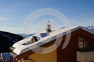 Snowy roof .