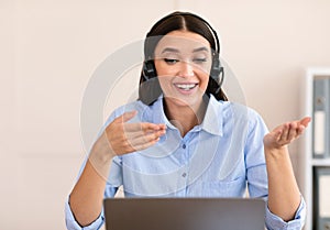 Social Worker Woman In Headset Working In Customer Support Office