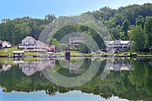 Soddy Lake Houses