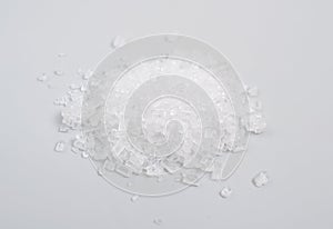 Sodium thiosulfate or sodium thiosulphate