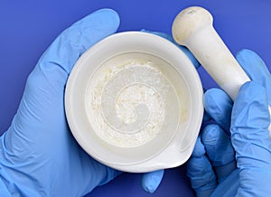 Sodium thiosulfate or sodium thiosulphate