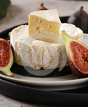 soft brie camembert cheese