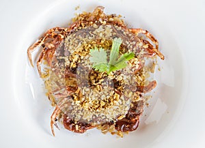 Soft shell crab fried with garlic