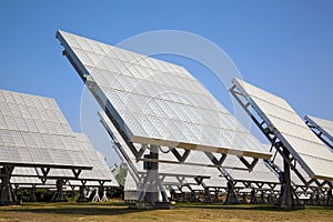 Solar cell array and power sation