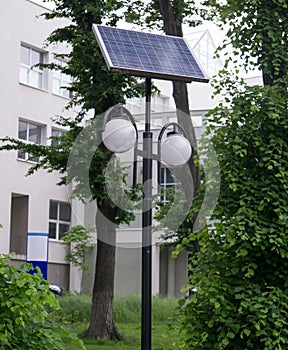 Solar panel street lighting