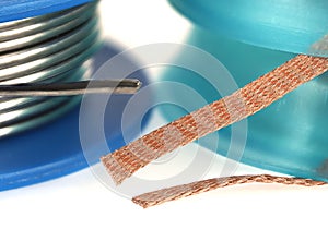 Solder wick or desoldering braid