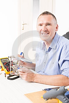 Soldering connector at the electronic workshop