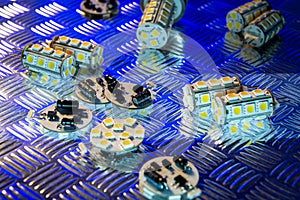 Soldering electronic components with tin