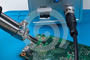 soldering electronic printed circuit board with Hot air gun