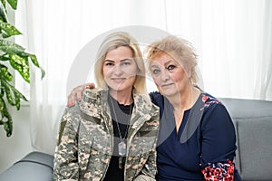 Soldier woman reunited with her mother