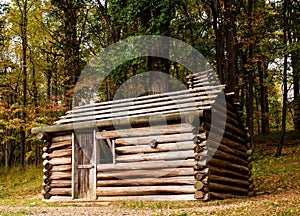 Soldiers\' Hut, log cabin, at Morristown National Historical Park, USA