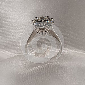 Solitair brilliant diamond on gold ring